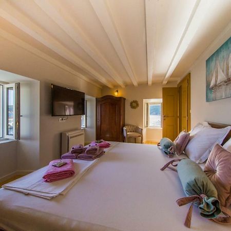 Villa Martina Komiža المظهر الخارجي الصورة